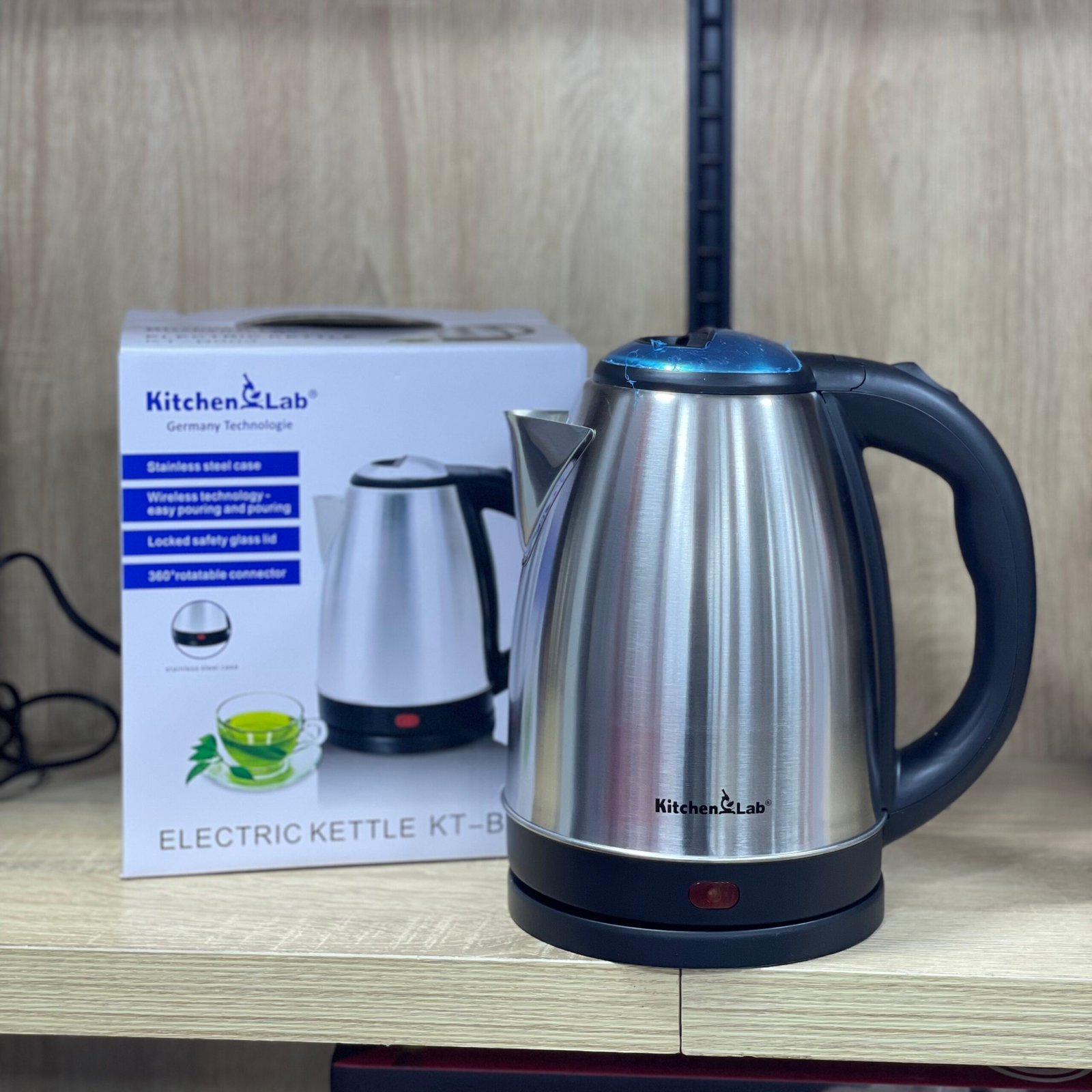 Bouilloire KITCHEN LAB 1,8 litres en inox rotatif 360° sans fil غلاية